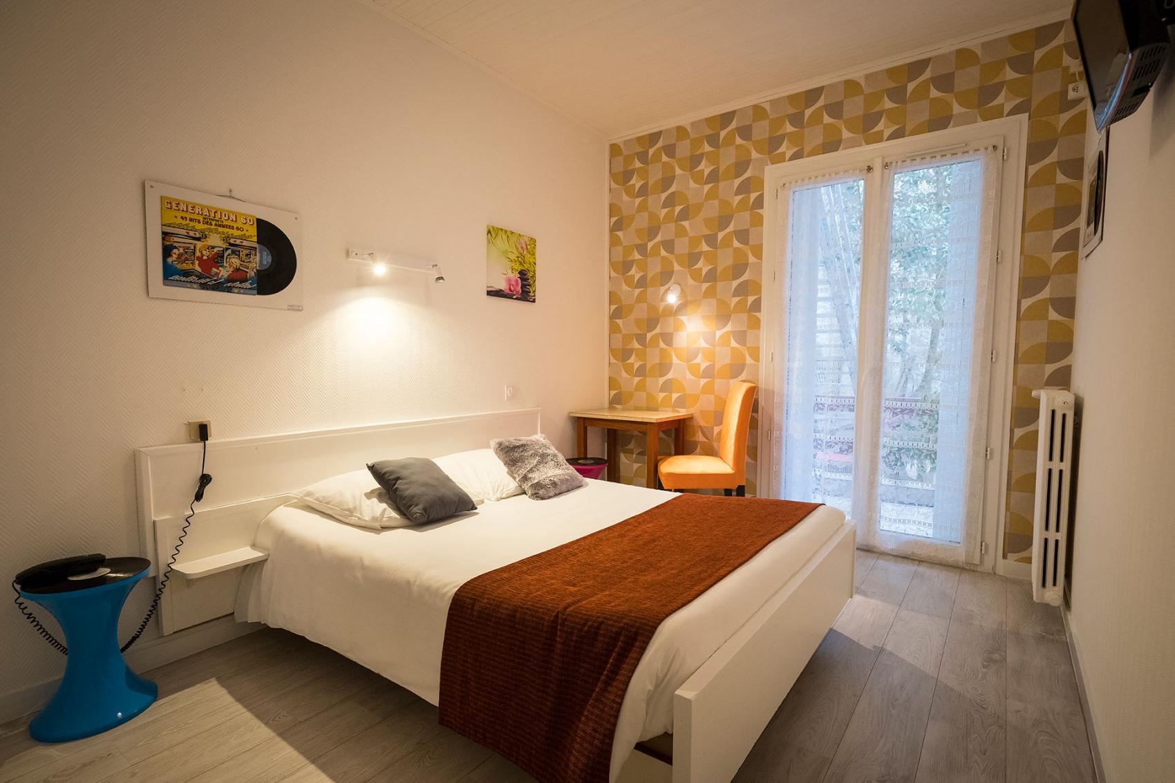→ Chambre d'hôtel - Chambre Double - centre ville La Rochelle : chambre